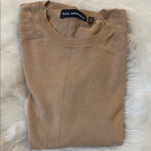 Crew neck long sleeved sweater